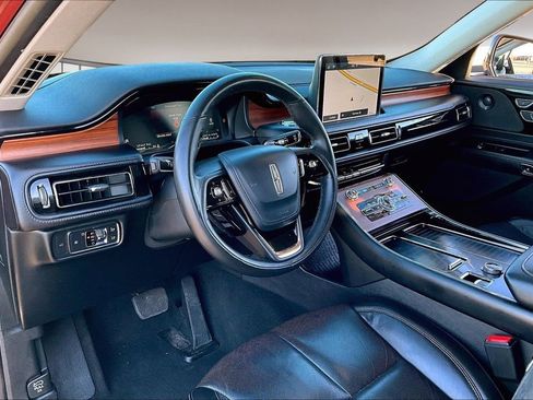 Used 2020 Lincoln Aviator Reserve image 13