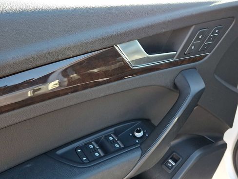 Used 2019 Audi Q5 2.0T Premium w/ Convenience Package image 12