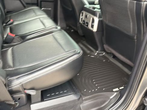 Used 2019 Ford F250 Lariat w/ Chrome Package image 79