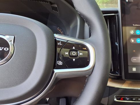 New 2026 Volvo XC60 B5 Plus w/ Protection Package Premier image 20