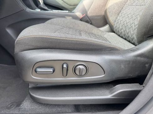 Used 2024 Chevrolet Equinox LT FWD image 20