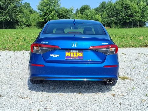 Used 2023 Honda Civic Sport image 10