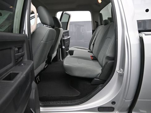 Used 2018 RAM 1500 Express w/ Express Value Package AWD/4WD image 13