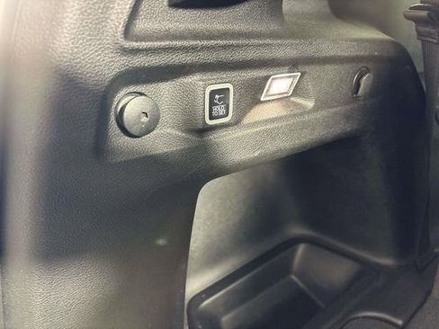 Used 2024 Jeep Grand Cherokee L Laredo AWD/4WD image 12