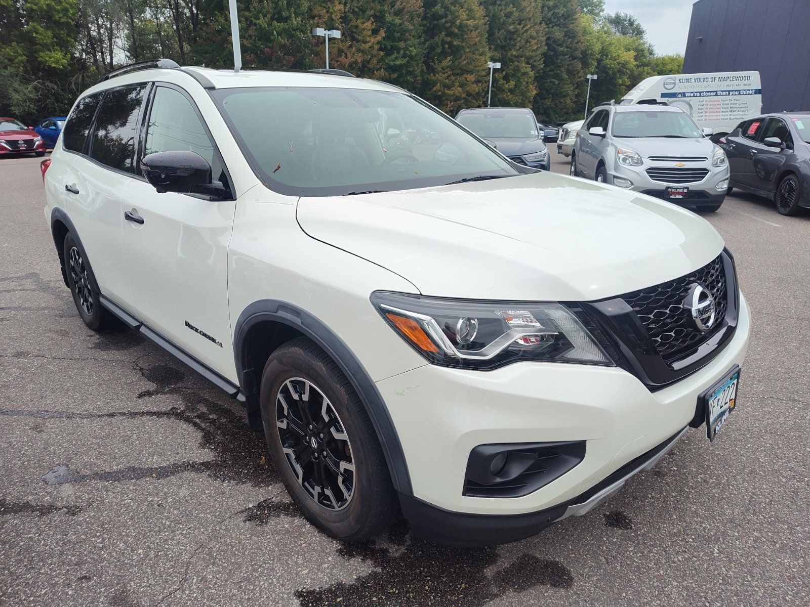 Used 2019 Nissan Pathfinder SL AWD/4WD image 3