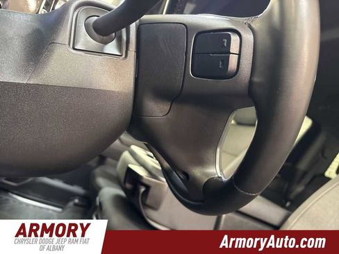 Used 2025 Chevrolet Silverado 1500 LT image 11