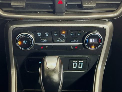Used 2019 Ford EcoSport SE image 20