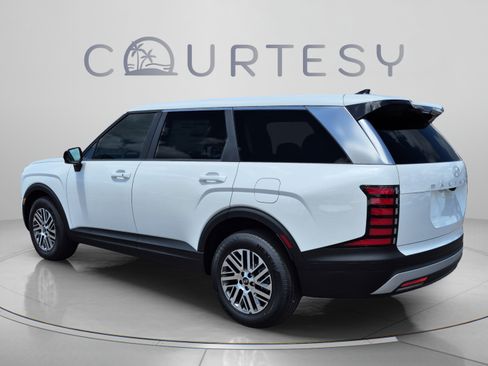New 2027 Hyundai Palisade SE FWD image 3