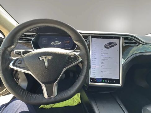 Used 2016 Tesla Model S 60 RWD image 14