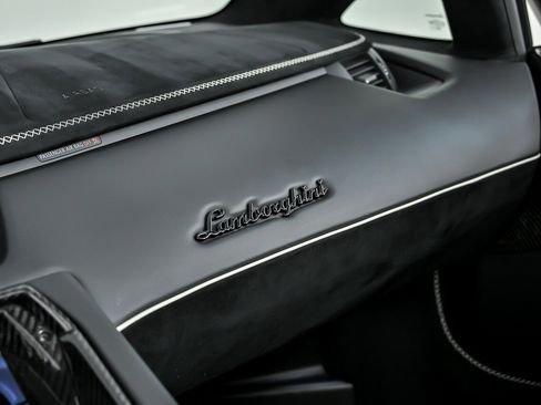 Used 2021 Lamborghini Aventador SVJ AWD/4WD image 26