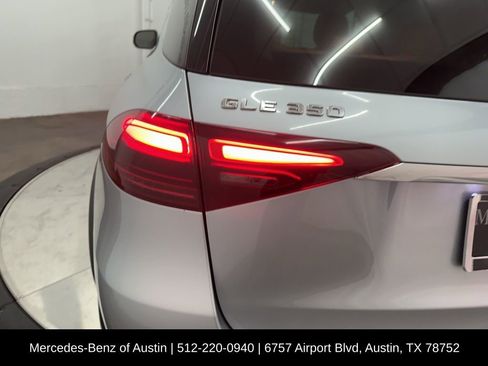 Used 2024 Mercedes-Benz GLE 350 4MATIC image 32