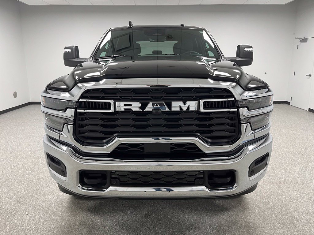 Used 2026 RAM 2500 Big Horn AWD/4WD image 3