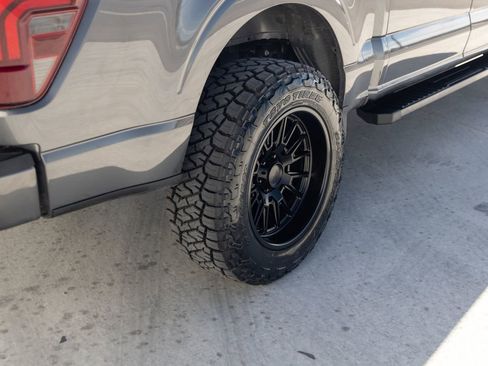 Used 2025 Ford F150 Lariat image 9