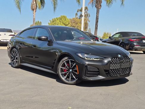 Used 2024 BMW 430i w/ M Sport Package (Priority 1) RWD image 2