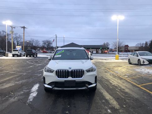 Used 2025 BMW X1 xDrive28i image 5