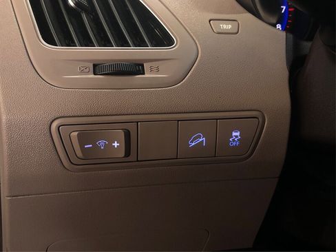 Used 2012 Hyundai Tucson GLS image 22