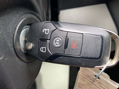 Used 2018 Ford F150 XLT w/ Equipment Group 302A Luxury AWD/4WD image 34
