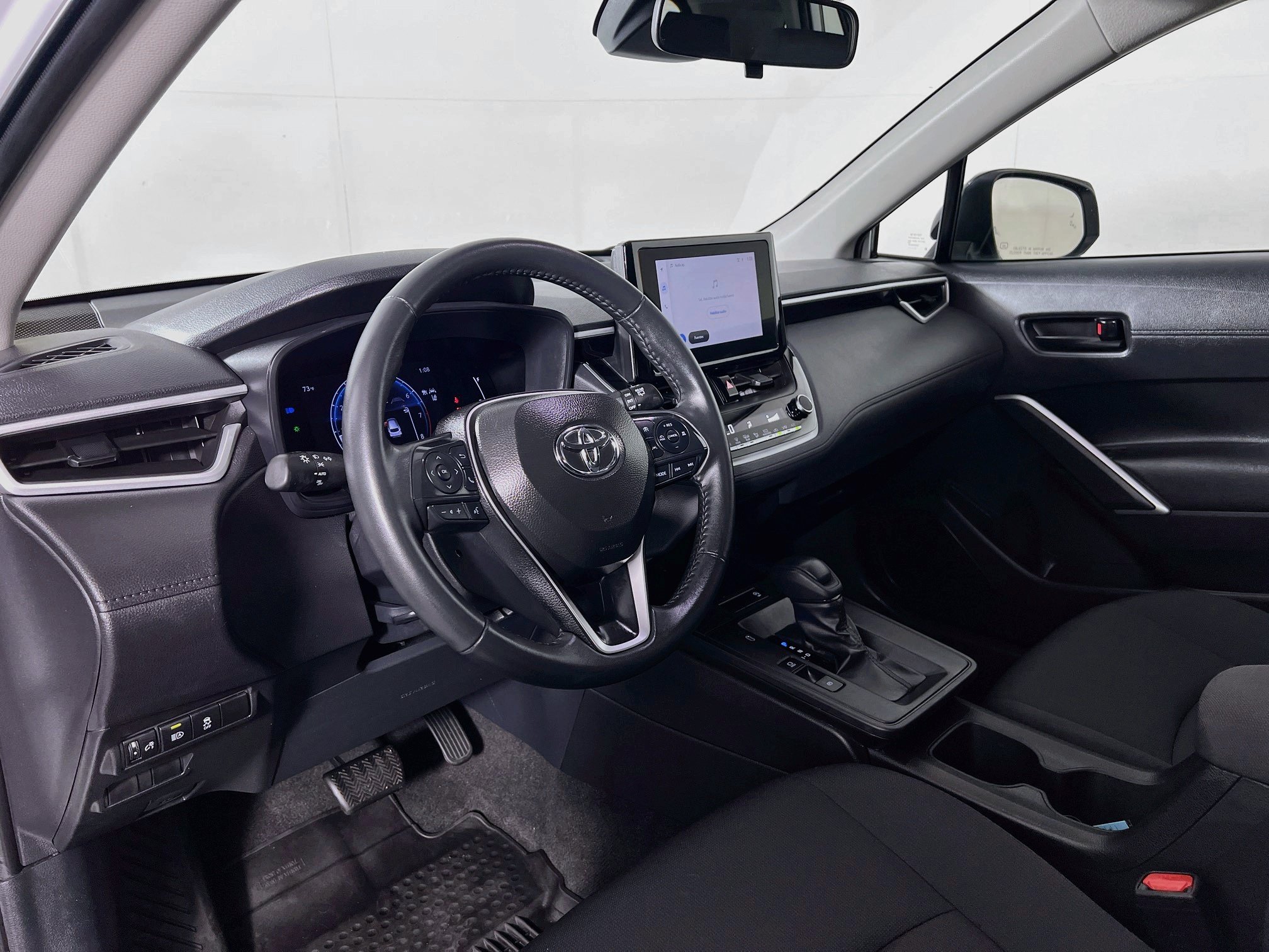 Certified 2026 Toyota Corolla Cross LE w/ Moonroof Package AWD/4WD image 9