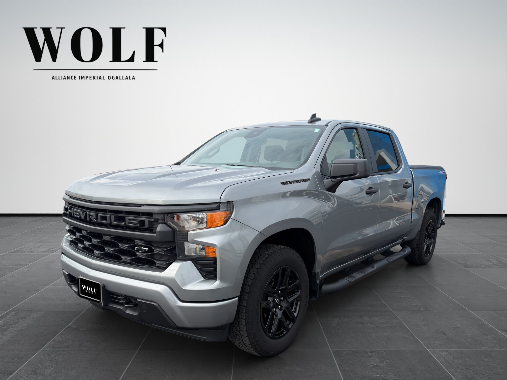 Used 2023 Chevrolet Silverado 1500 Custom w/ 2.7L Blackout Package AWD/4WD image 3