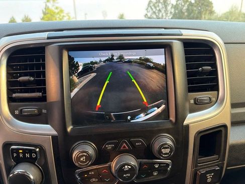 Used 2019 RAM 1500 Classic SLT w/ Luxury Group AWD/4WD image 15