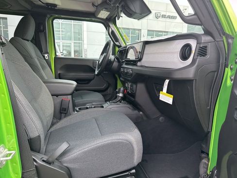 New 2025 Jeep Wrangler Sport S image 22