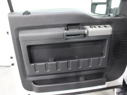 Used 2016 Ford F250 Lariat w/ Chrome Package AWD/4WD image 6