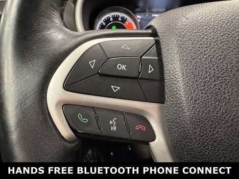 Used 2016 Jeep Cherokee Overland w/ Technology Group image 14