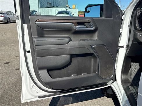 Used 2024 Chevrolet Silverado 1500 RST w/ Z71 Off-Road Package image 24