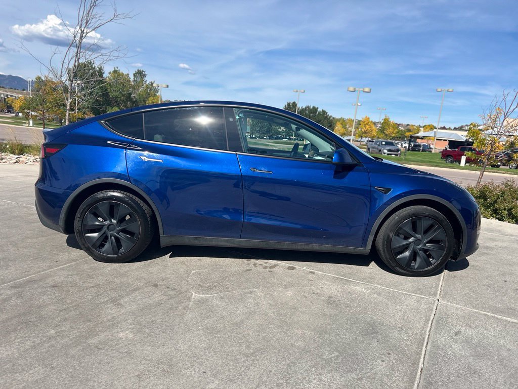 Used 2024 Tesla Model Y Long Range AWD/4WD image 9