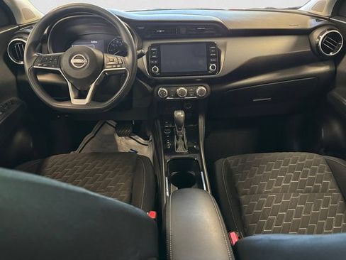 Certified 2023 Nissan Kicks SV FWD image 10