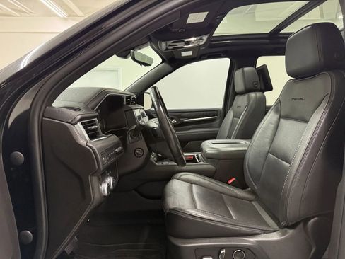 Used 2021 GMC Yukon Denali w/ Denali Premium Package RWD image 14