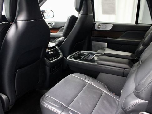 Used 2023 Lincoln Navigator L Reserve AWD/4WD image 23
