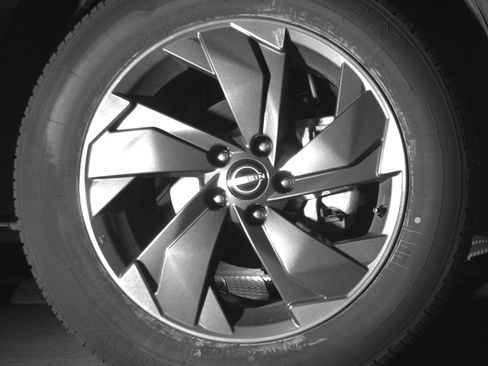 Used 2025 Nissan Rogue SV AWD/4WD image 13