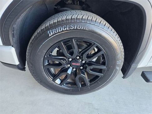 Used 2022 GMC Sierra 1500 Elevation image 24