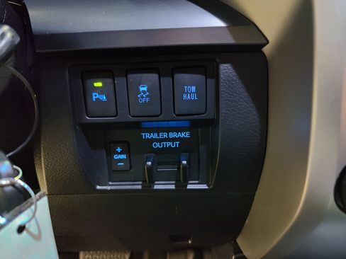Used 2019 Toyota Tundra Platinum AWD/4WD image 40