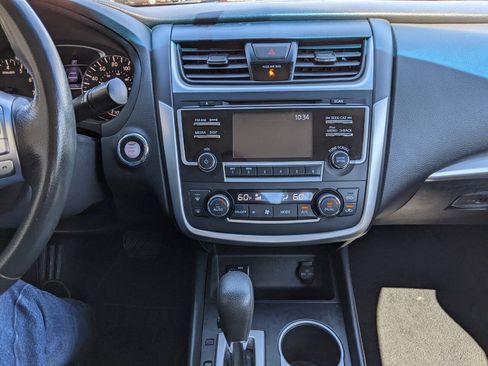 Used 2017 Nissan Altima 2.5 SV FWD image 18