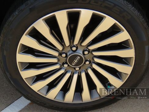 Used 2020 Lincoln Navigator Reserve w/ Luxury Package image 10