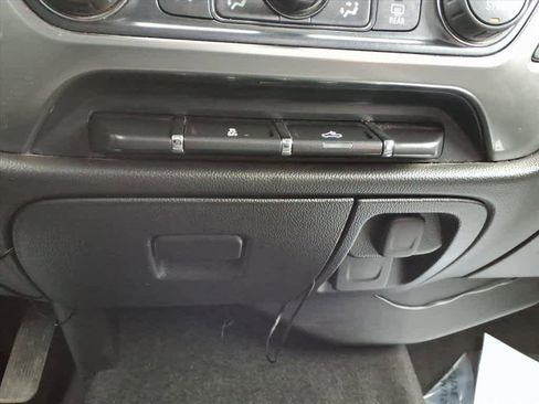 Used 2014 Chevrolet Silverado 1500 LT image 19