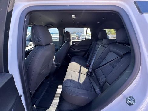 New 2026 Chevrolet Equinox LT w/ Safety and Technology Package FWD image 8