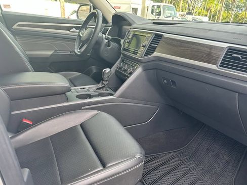 Used 2022 Volkswagen Atlas SE FWD image 25
