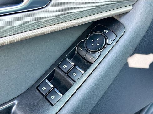 New 2026 Ford Explorer Active image 18