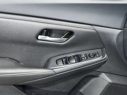 Used 2025 Nissan Sentra SV FWD image 20