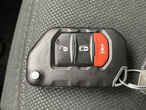 Used 2022 Jeep Wrangler Unlimited Sport AWD/4WD image 22