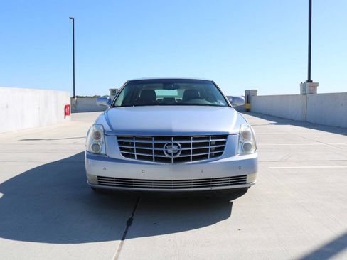 Used 2006 Cadillac DTS Performance image 10