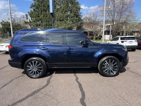 Used 2025 Lexus GX 550 w/ Accessory Package (Z1) AWD/4WD image 8