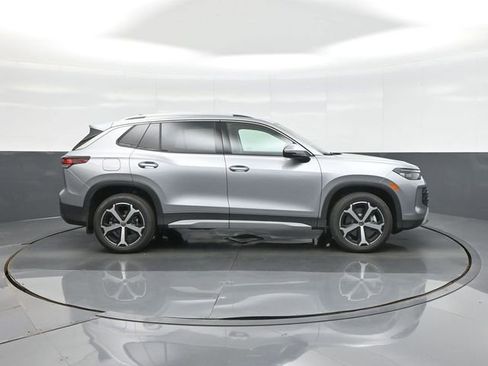 New 2026 Volkswagen Tiguan SE image 8