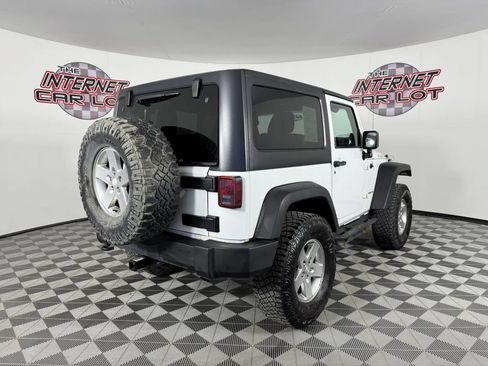 Used 2011 Jeep Wrangler Rubicon w/ Dual Top Group AWD/4WD image 7