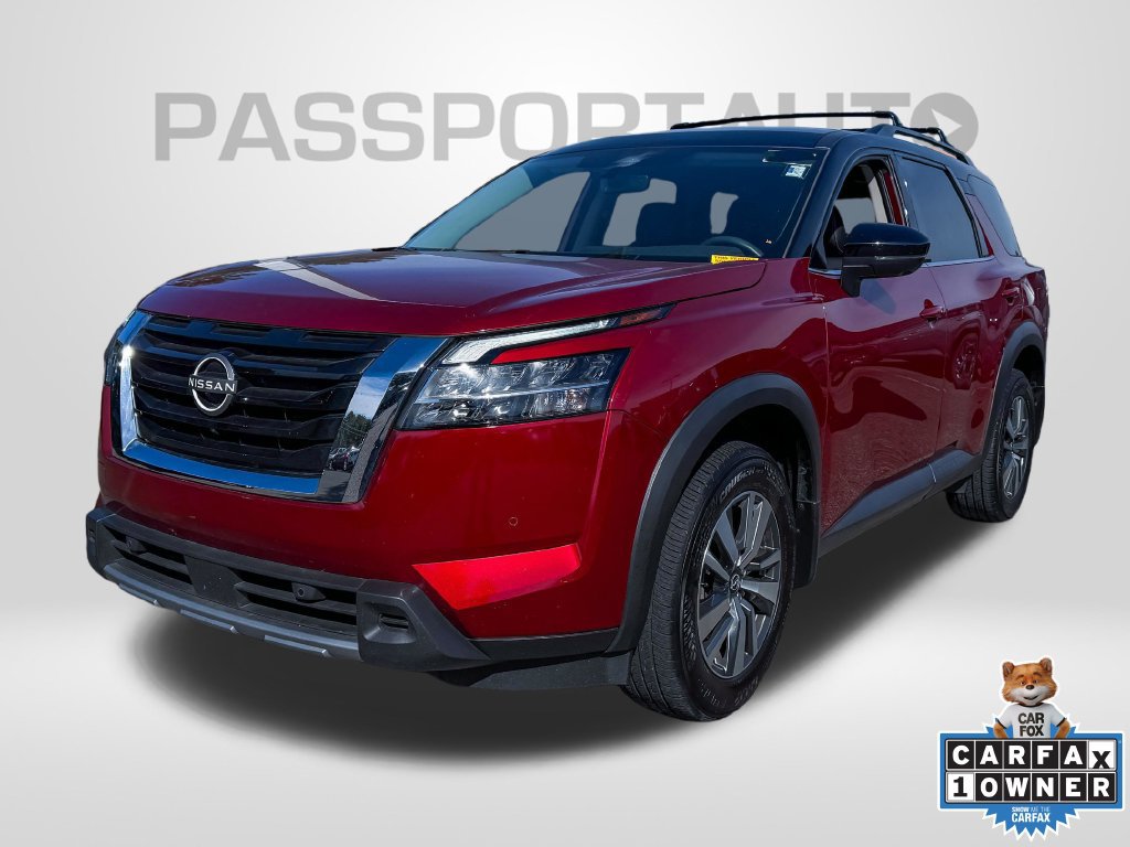 Used 2024 Nissan Pathfinder SL FWD image 1