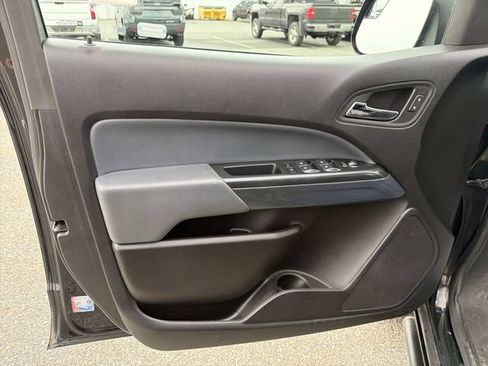 Used 2021 Chevrolet Colorado Z71 w/ Z71 Midnight Edition AWD/4WD image 23
