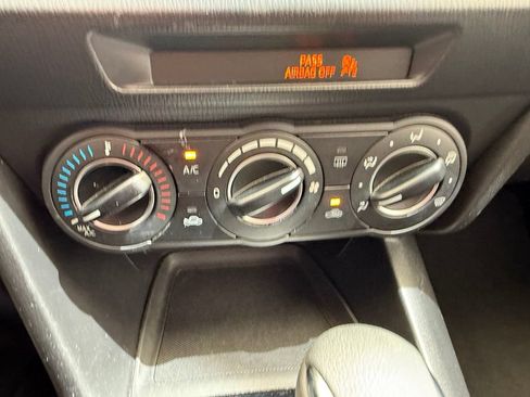Used 2016 MAZDA MAZDA3 i Sport w/ Preferred Equipment Package FWD image 21